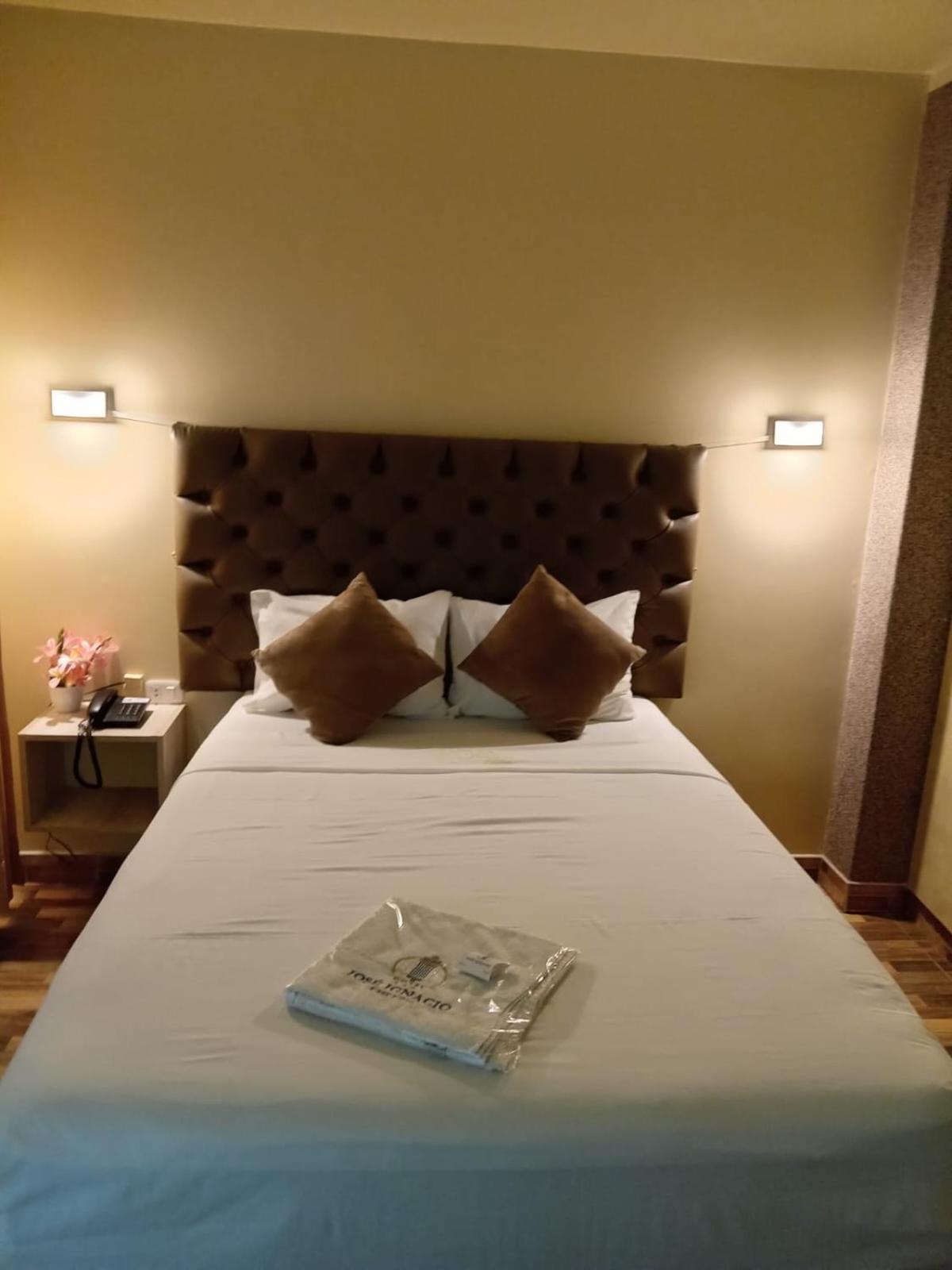 Hotel Jose Ignacio Chepen ภายนอก รูปภาพ