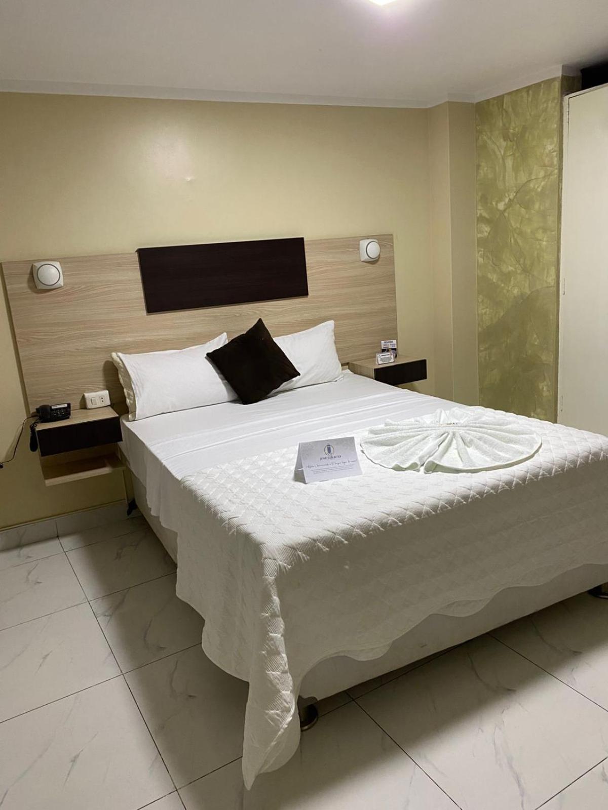 Hotel Jose Ignacio Chepen ภายนอก รูปภาพ