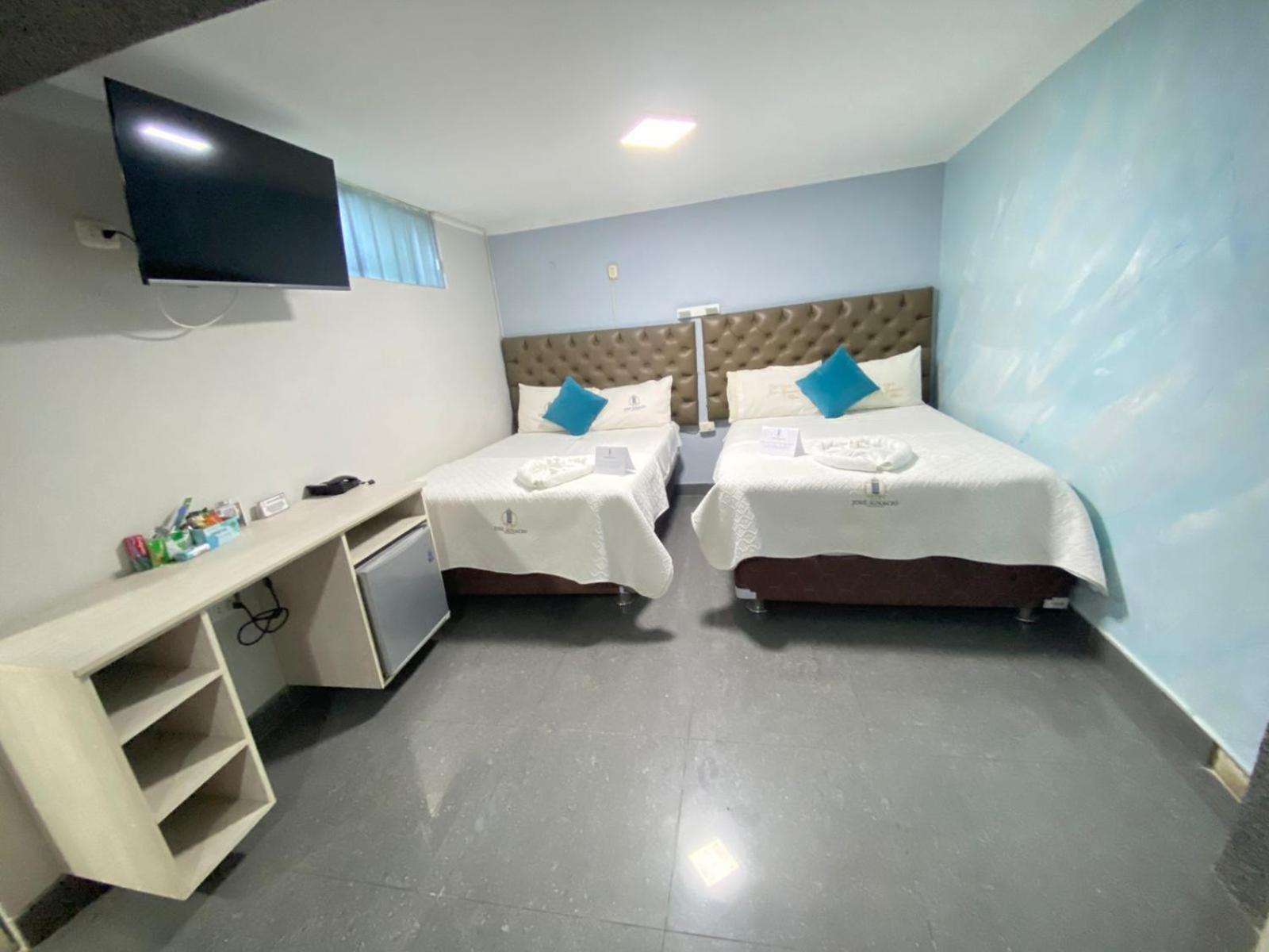 Hotel Jose Ignacio Chepen ภายนอก รูปภาพ