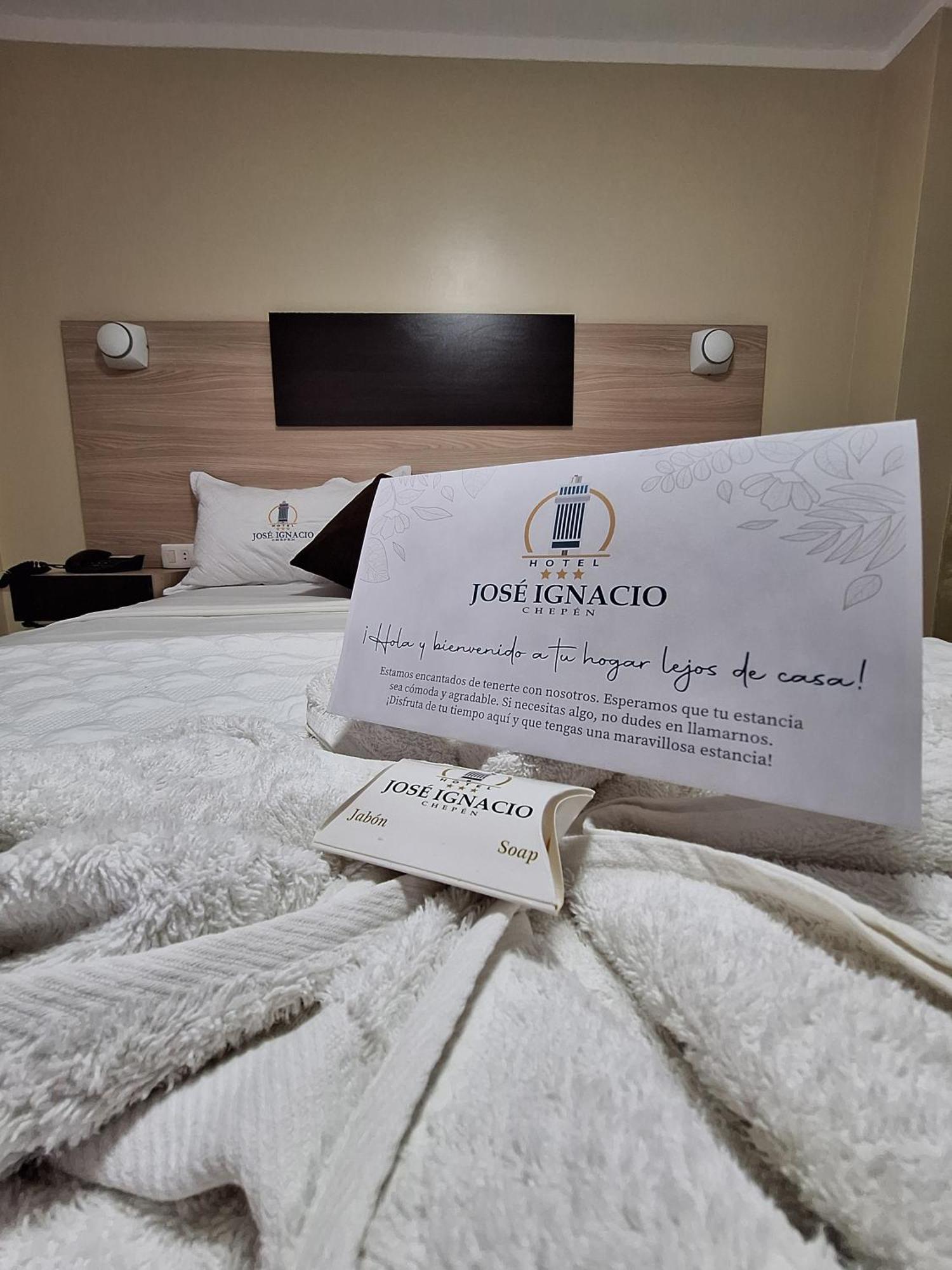 Hotel Jose Ignacio Chepen ภายนอก รูปภาพ